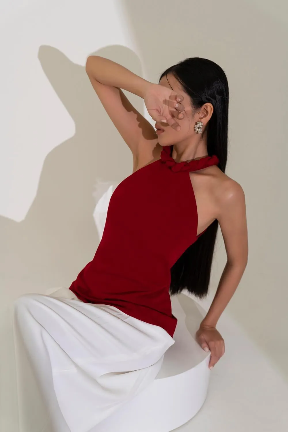 An Tuc Halter Sleeveless Velvet Top