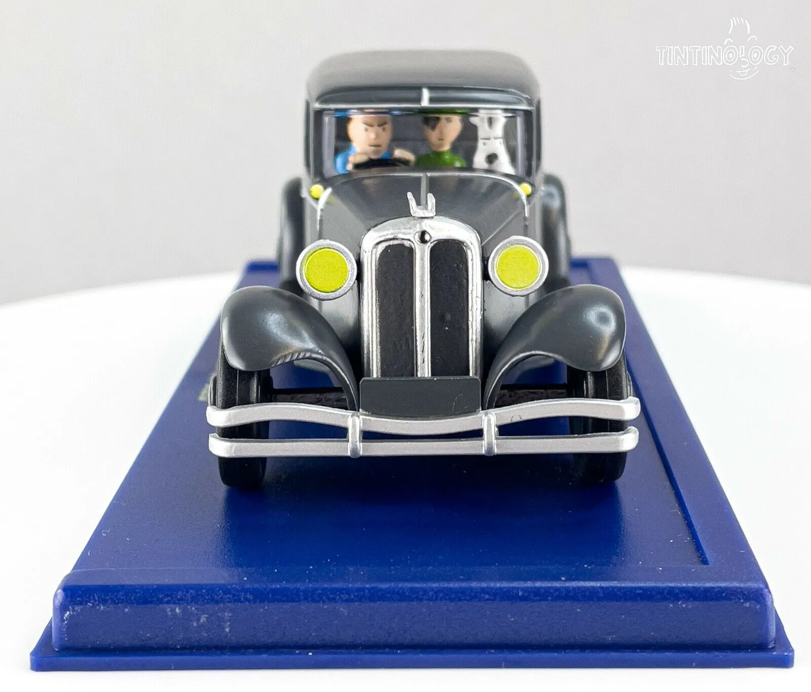 ATLAS TINTIN CAR # 38 Nanjing Limo - Blue Lotus Herge model car 1/43 Scale